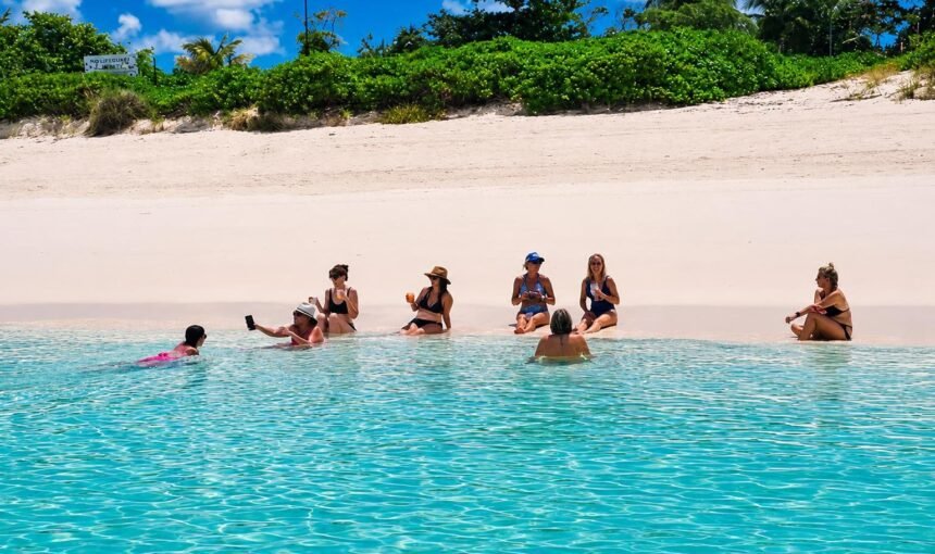 The Best Time of Year to Visit Nassau by Boat